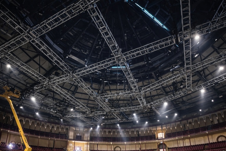 Large-Scale Truss System